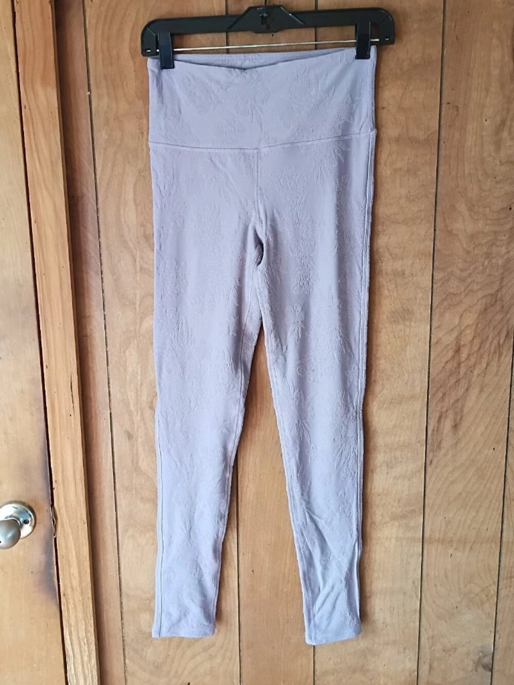 Mono B Textured Floral Leggings Size S High Waist Nylon Spandex Activewear